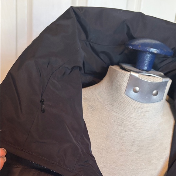 NORTH FACE Women's Long Black Puffer  Jacket REVERSIBLE - Picture 3 of 11